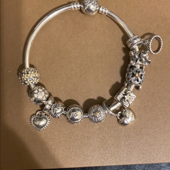 Pandora princess tiara charm - Picture 2 of 2